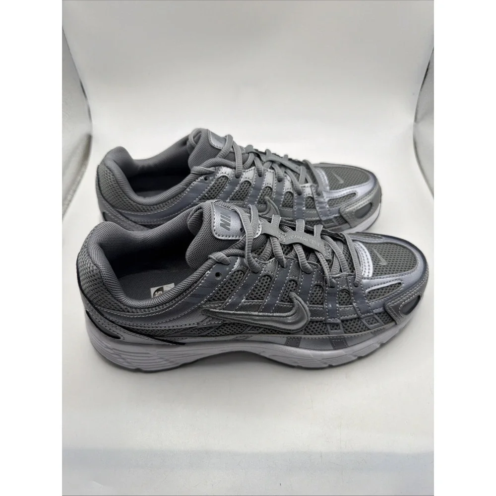 Nike Youth P-6000 Grade-School Metallic Cool Grey. Size‎ 5.5 Youth. New